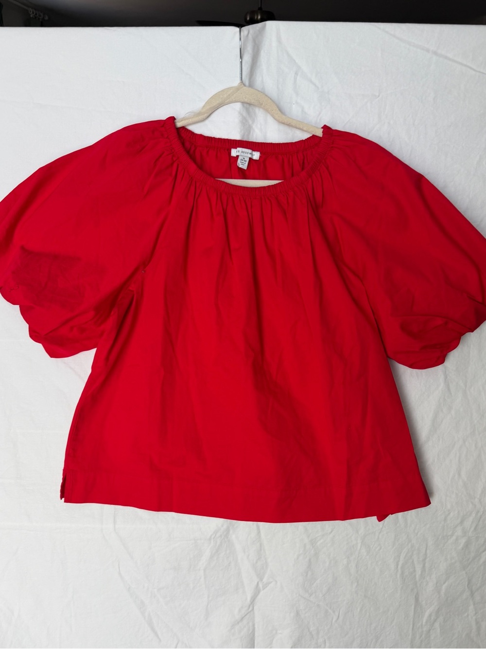 Free assembly Red Puff-Sleeve Top LIKE NEW XL